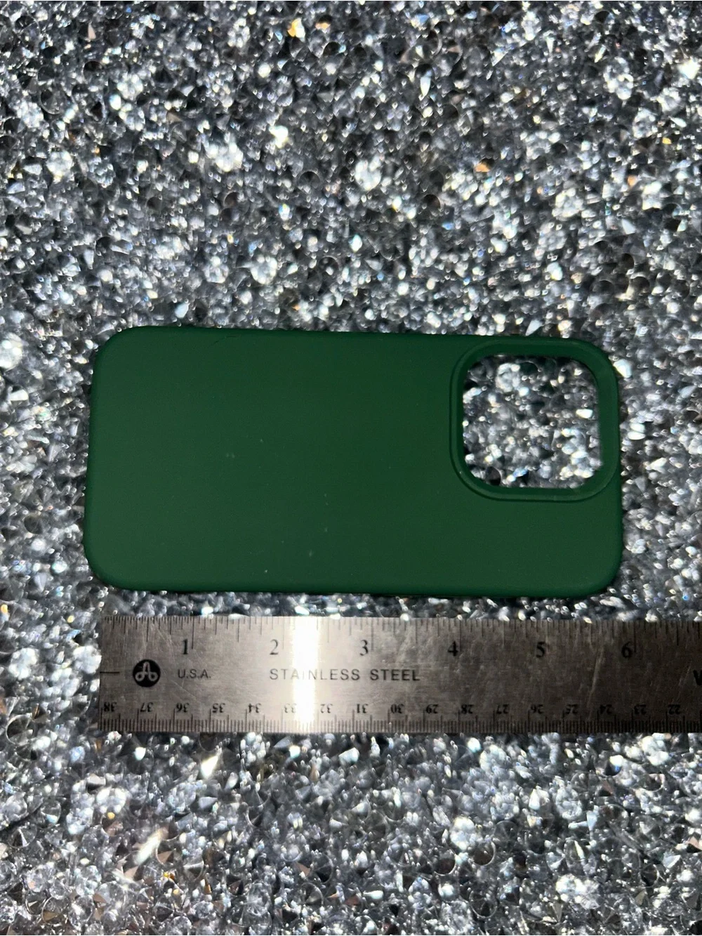iPhone 15 pro Dark Green Silicone iPhone Case - Unbranded